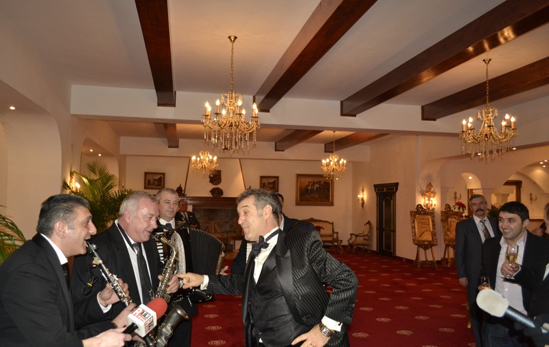 A apărut un HIT dedicat eliberării lui Becali. Versurile sunt fabuloase / VIDEO