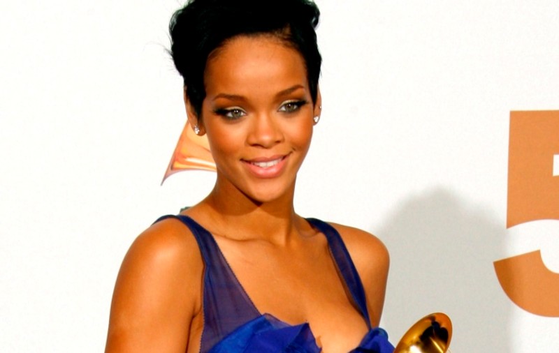 Rihanna îi va ajuta pe anchetatori