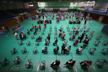 Centru de vaccinare în Coreea de Sud | FOTO: EPA