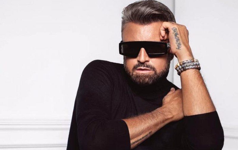 VIDEO/ Cătălin Botezatu are cea mai mare garderobă din showbiz! "Nu există un dressing, ci mai multe case transformate în dressinguri"
