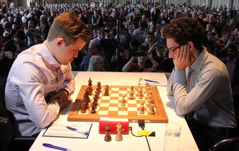 Campionul mondial de șah Magnus Carlsen vine în România. Când și unde poate fi văzut genialul norvegian