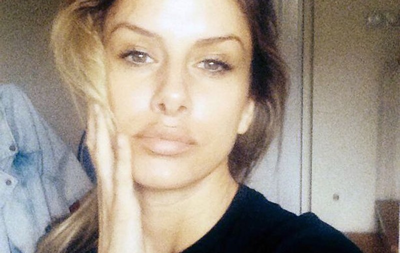 Fostă miss Bosnia, fan al Croației, acuzată de cinci crime / GALERIE FOTO