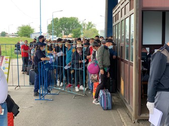 Oamenii nu au ținut cont de distanțarea socială la vama Nădlac