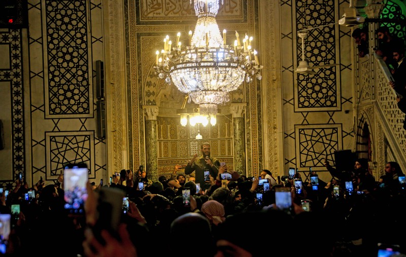 Căderea lui Assad schimbă dinamica puterii și generează îngrijorări în Occident, în timp ce liderul rebelilor promite să facă „un far pentru lumea musulmană”