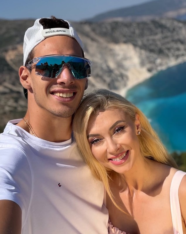 Cum a apărut Andreea Bălan pe plajele din Grecia: „Îmi protejez pielea cât pot de bine”