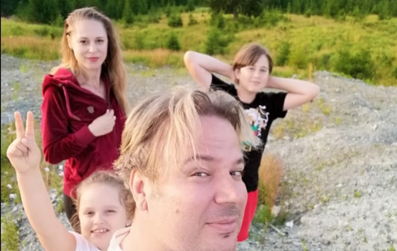 Ce a pățit familia lui Dan Helciug la o mănăstire din Maramureș. „Au ieșit măicuțele speriate”