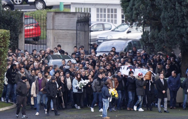 Trei ARESTAȚI în Spania după UCIDEREA unui fan. La funeraliile acestuia a fost puhoi de lume