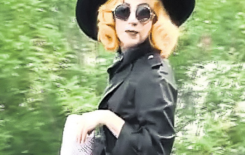 I-au făcut cadou o pungă de popcorn lui Lady Gaga