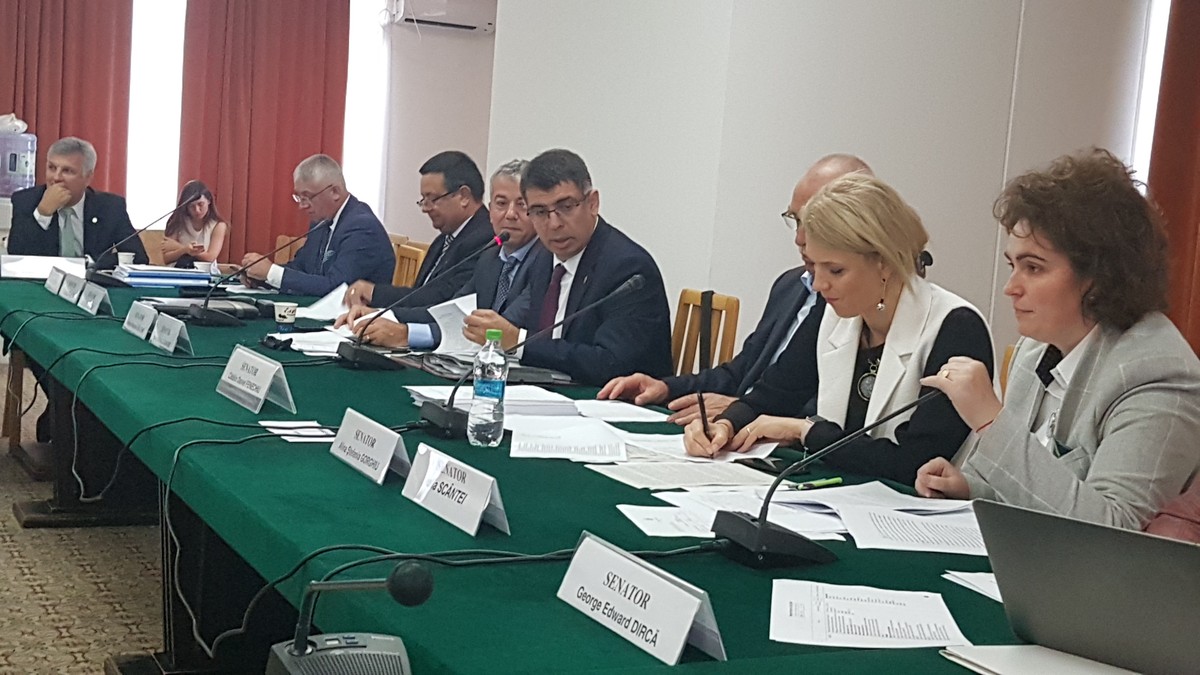 comisia juridica