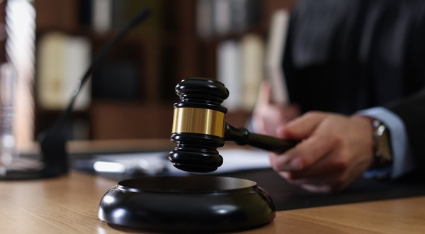 Toate instanțele din România, respectiv judecătorii, tribunale și curți de apel, vor aplica, începând cu 15 septembrie, un nou mecanism de gestionare a dosarelor, cunoscut sub denumirea de „normare”. Sursă foto Shutterstock