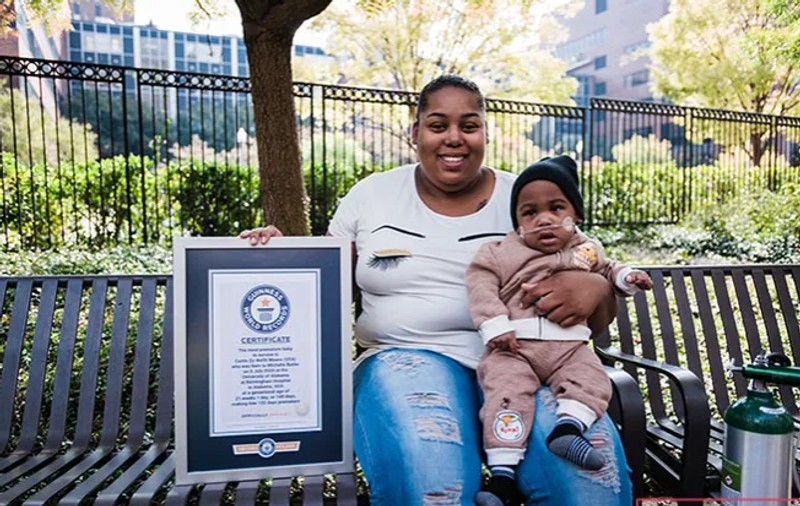 Un bebeluș american a supraviețuit după ce s-a născut la doar 21 de săptămâni de sarcină. Miracolul Curtis, consemnat în Guinness Book