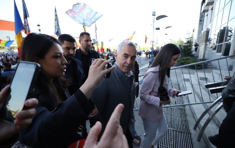 Călin Georgescu, din nou în fața instanței. Fostul candidat la prezidențiale află azi decizia ÎCCJ în dosarul tentativei loviturii de stat