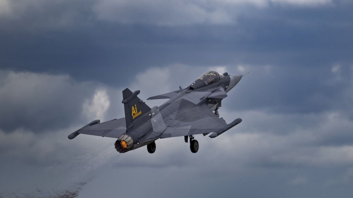 avionului de luptă Saab Gripen E, pilotat de inteligența artificială, în zbor