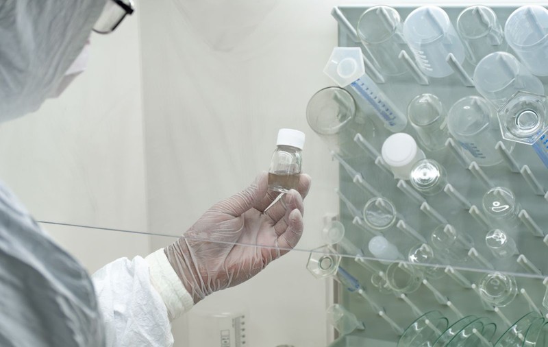 BioNTech lucrează la o nouă formulă a vaccinului anti-COVID care poate fi livrat la temperatura camerei. Actualul se transportă la -75 de grade