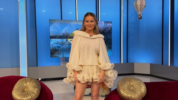 Laura Cosoi in platoul Antena Stars