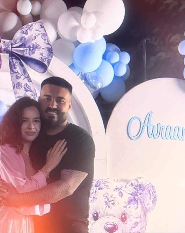 Cum au apărut Jador și Oana Ciocan la botezul băiețelului lor. Evenimentul a fost organizat în secret. „O zi pe care nu o vom uita niciodată”