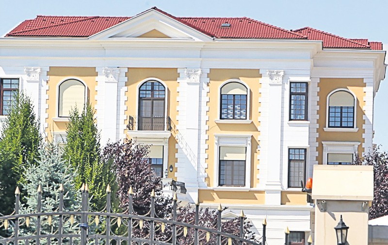 Cum se protejează inculpaţii din «dosarul transferurilor»