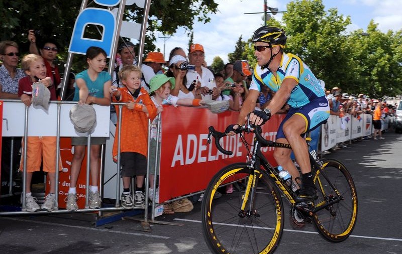 900 de oameni au ajutat la găsirea bicicletei lui Armstrong