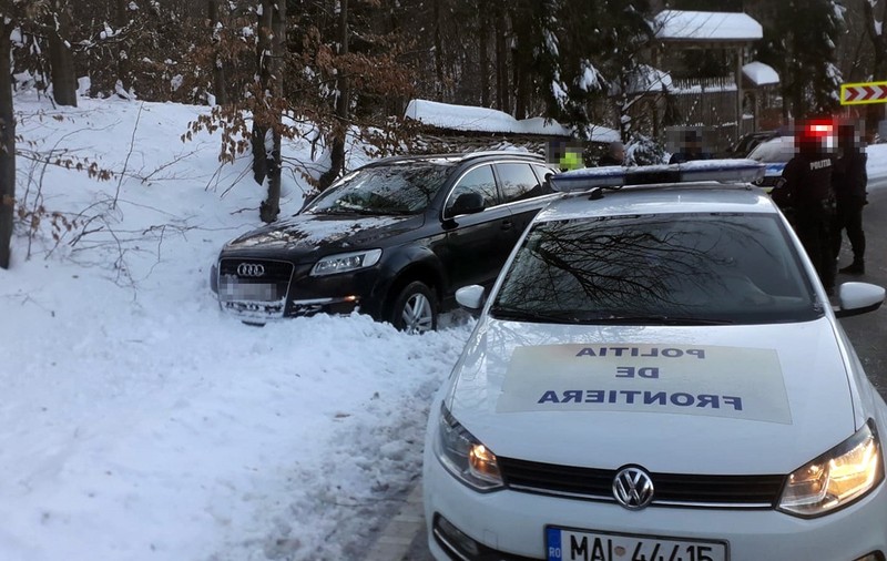 Șofer ucrainean suspectat de contrabandă cu țigări, oprit cu 9 focuri de armă, pe DN 18, în Maramureș