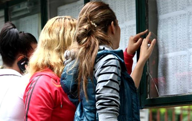 30.000 de elevi nu s-au înscris la Evaluarea Națională; PNL: Putem vorbi despre un abandon școlar la final de etapă