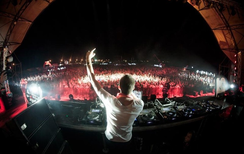 DJ OPTICK, maraton la platane, în România, Italia şi Belgia, de Paşte
