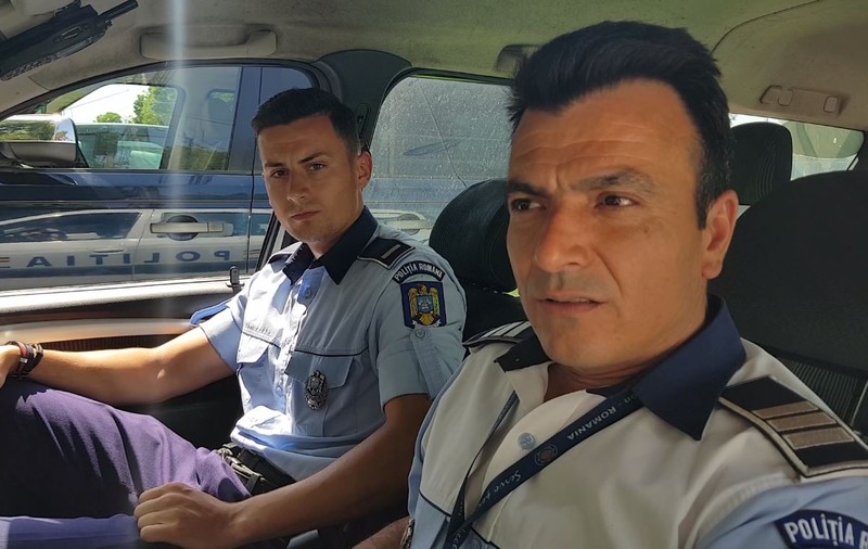 EXCLUSIV. Mărturiile poliţiştilor din Voluntari care au ajuns primii la şoferul atacat la Sineşti! "Era într-o stare de agitaţie ca urmare a şocului suferit"