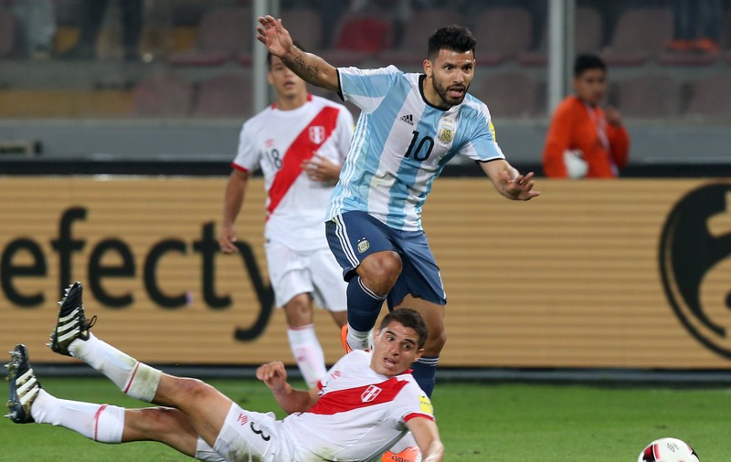 Argentina, fără Messi, s-a încurcat cu Peru în preliminariile CM 2018. Neymar, golul 300. Rezultate / VIDEO