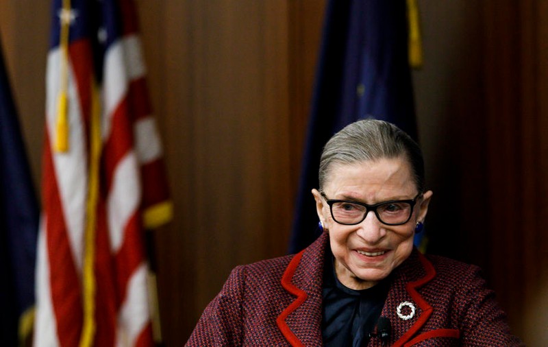 Femei din justiție vorbesc despre ce a însemnat pentru ele judecătoarea Curții Supreme a SUA, Ruth Bader Ginsburg: „Țara își plânge acum unul dintre cei mai mari oameni ai justiției”
