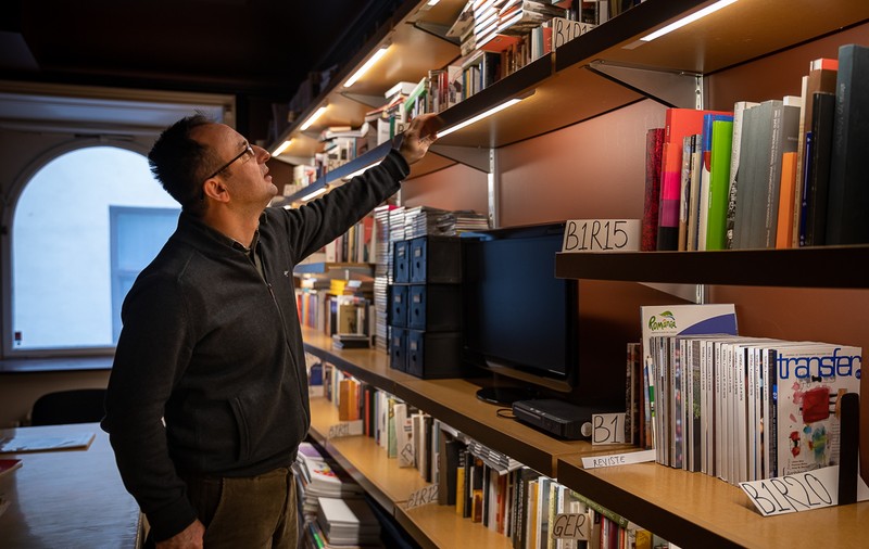 La Galați, cititorii vor putea să împrumute cărți sau să le returneze fără a mai interacționa cu bibliotecarii﻿