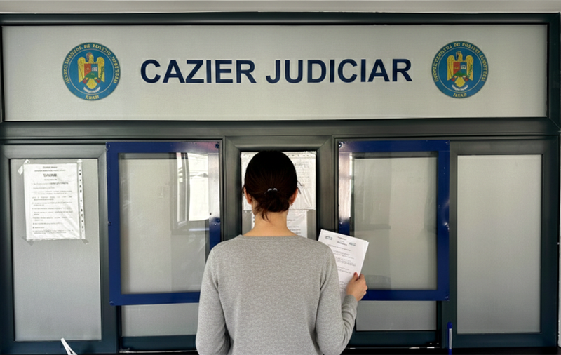 Culmea digitalizării: cazier judiciar eliberat prin aplicația MAI, refuzat la examenul pentru permisul auto. O candidată a fost trimisă la Poliție să obțină varianta fizică