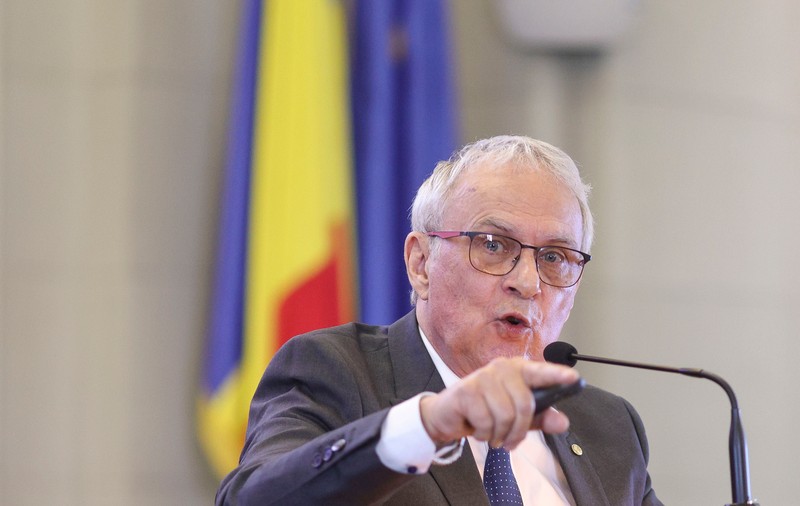 Cine este Marius Andruh, noul președinte al Academiei Române. A fost ales în al doilea tur de scrutin