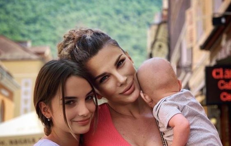 Ce se întâmplă cu gemenii Alinei Laufer la 7 luni de când s-au născut prematur: „A fost provocarea noastră”