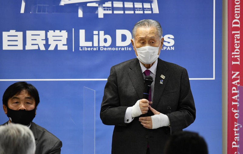 Fostul premier japonez, președintele Tokyo-2020, după ce a spus că femeile vorbesc prea mult în şedinţe:  "A fost o expresie nepotrivită, dar nu voi demisiona"