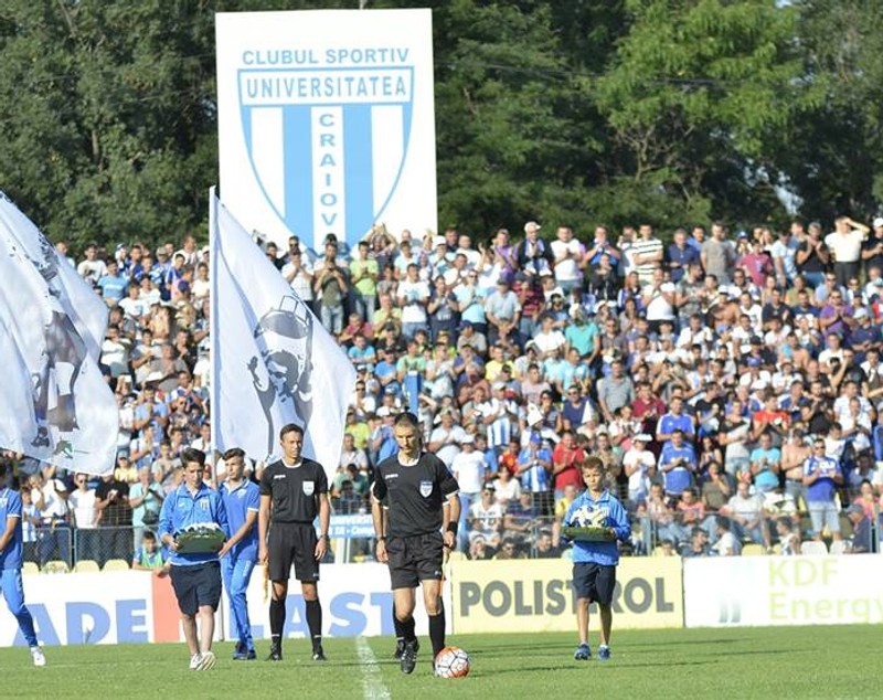 Liga I. CS U Craiova - Steaua 1-2. Olteni, pârliţi de un oltean: arbitrul Comănescu! ^Tade a adus victoria campioanei dintr-un penalty controversat / FOTO