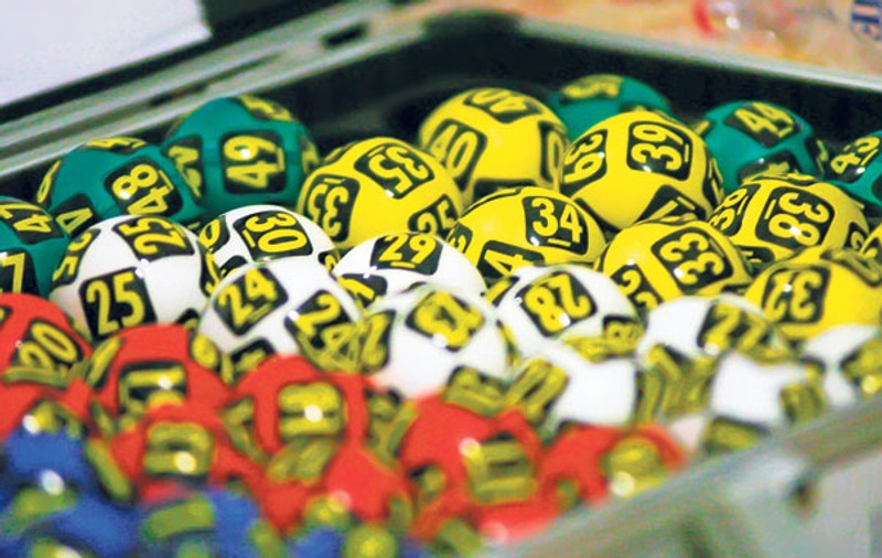 Dacă vrei cele 8 milioane de la 6 din 49 poţi miza pe «campioanele» jocului! 13, cel mai norocos număr de la Loto!