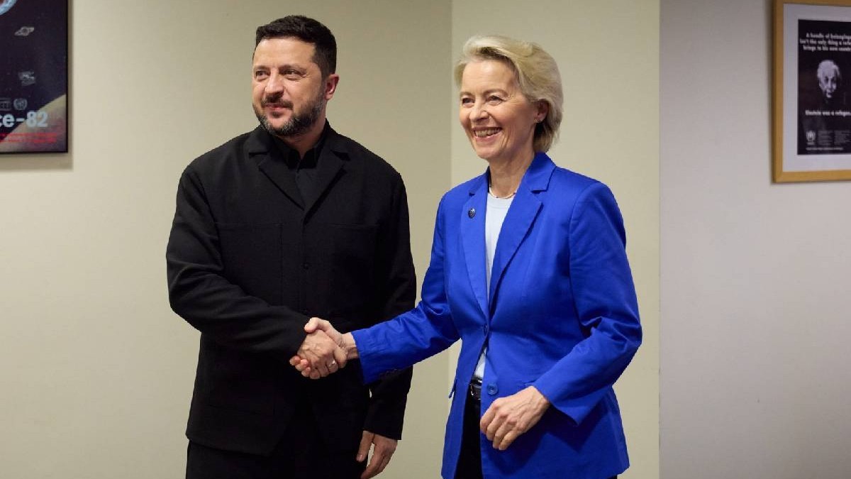 Ursula von der Leyen și Volodimir Zelenski