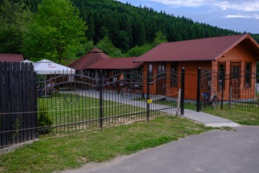 Restaurantul cu terasă Arthur’s Food &amp; Drinks