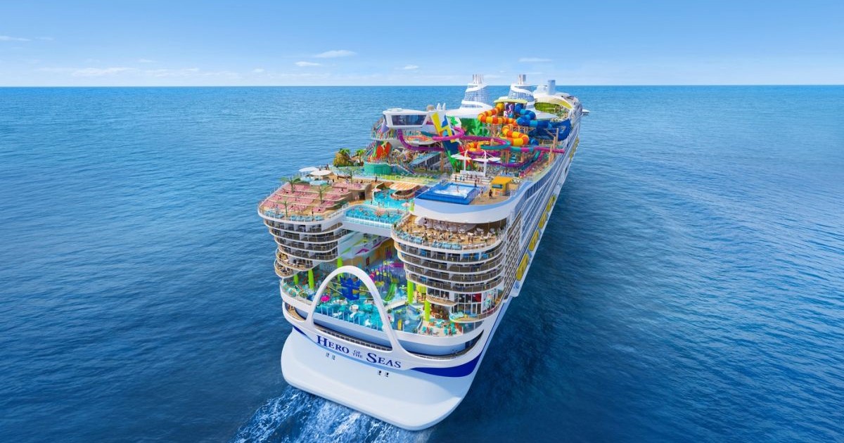 Nava de croazieră Hero of the Seas, de la Royal Caribbean a cărei construcție a costat 2 miliarde de dolari urmează să plece în prima călătorie, 1 aprilie 2026