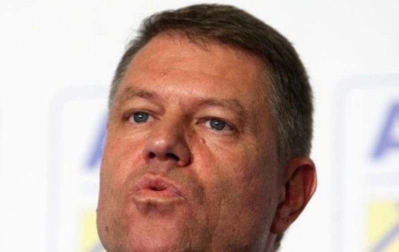 Secretul lui Klaus Iohannis făcut PUBLIC în urmă cu ani buni chiar de primar! Vezi cum a răspuns la întrebarea "Vă ajung banii?" | VIDEO