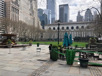 Toate spațiile verzi din Manhattan au fost închise