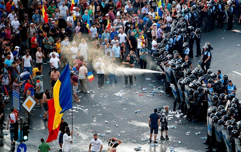 Dosarul „10 august” rămâne la Tribunalul București