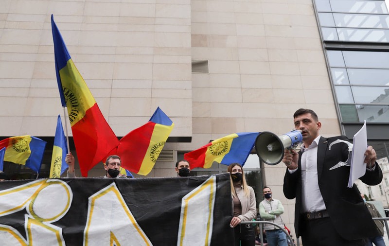 Protest AUR în fața Ministerului Sănătăţii. Manifestanții cer demisia lui Vlad Voiculescu