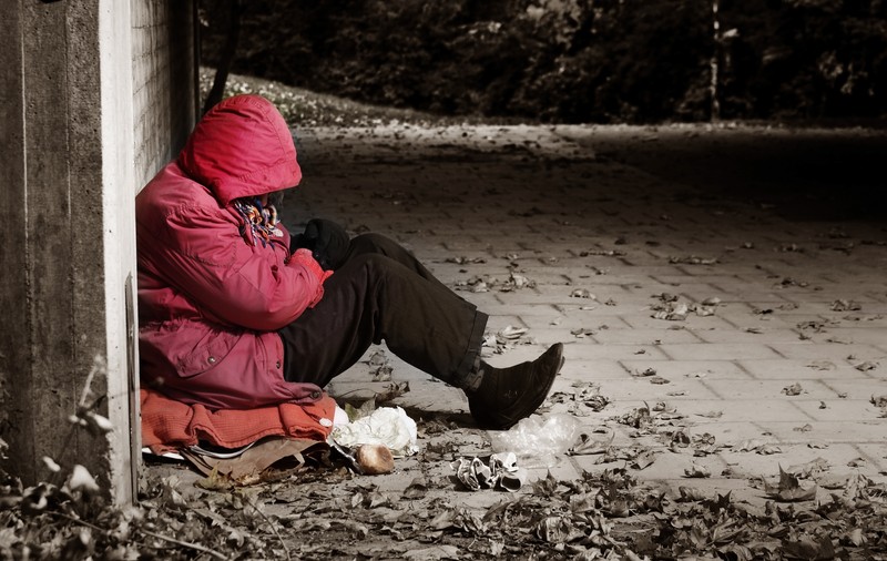 Cum ajunge o româncă să doarmă pe străzi în Italia. Daniela, 45 de ani: „Oamenii mă văd, dar mă ignoră”