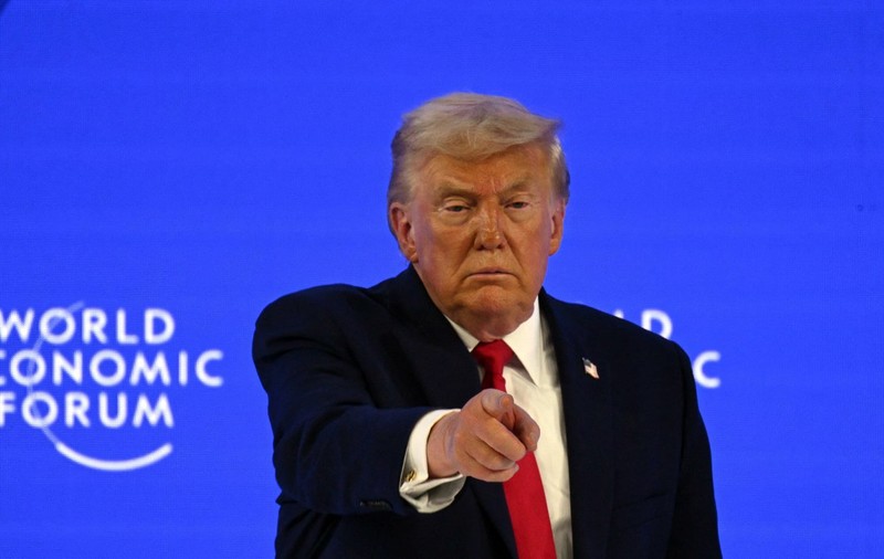 Războiul stângii globaliste are un singur inamic: Donald Trump