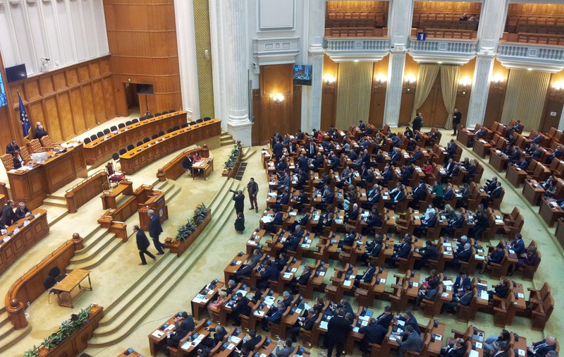 UPDATE / Iohannis a promulgat proiectele de aprobare a Ordonanței 14 și de respingere a Ordonanței 13