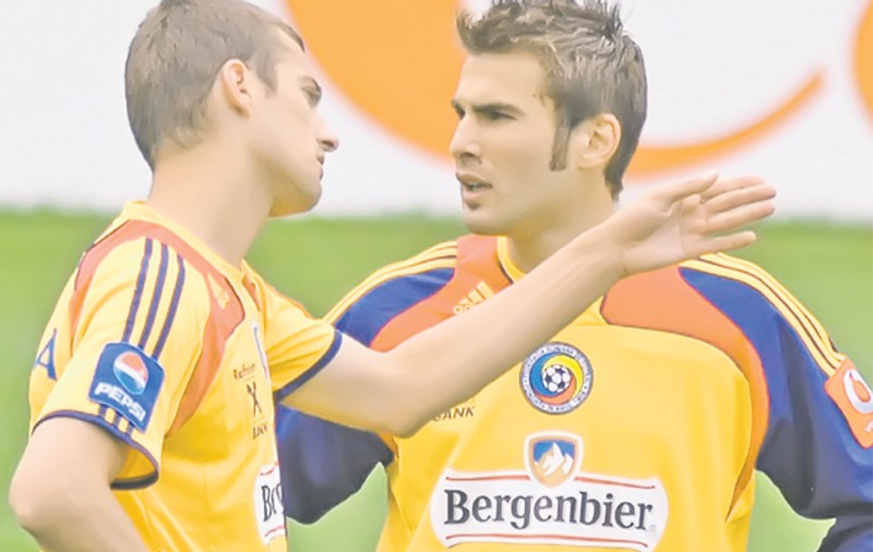 Mutu şi Tamaş revin la naţională. Selecţionerul Victor Piţurcă i-a iertat pe cei doi fotbalişti pe care îi exclusese «definItiv» în august.