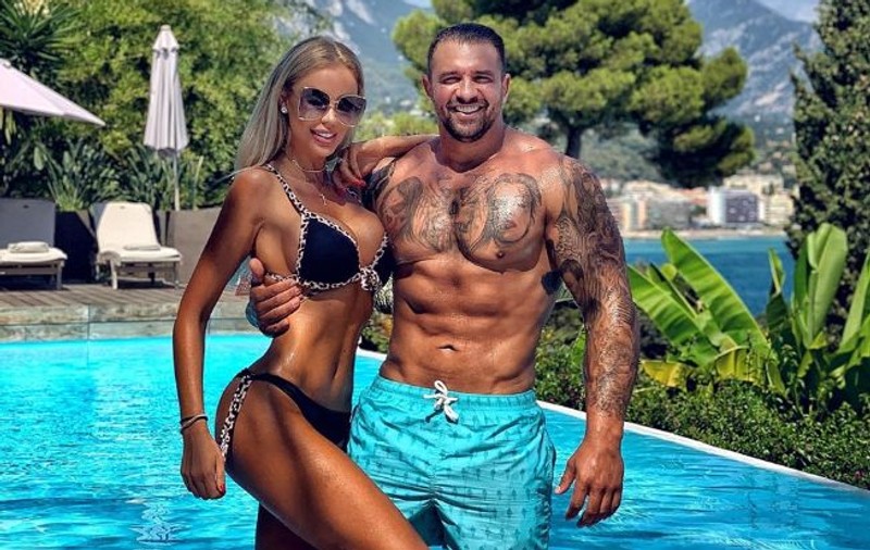 Bianca Drăgușanu și Alex Bodi se pregătesc de nuntă. "Petrecerea se va ține la un palat select de lângă București"