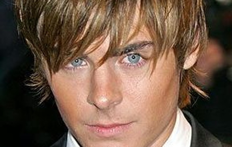 Zac Efron nu şi-a luat ”nasul la purtare”