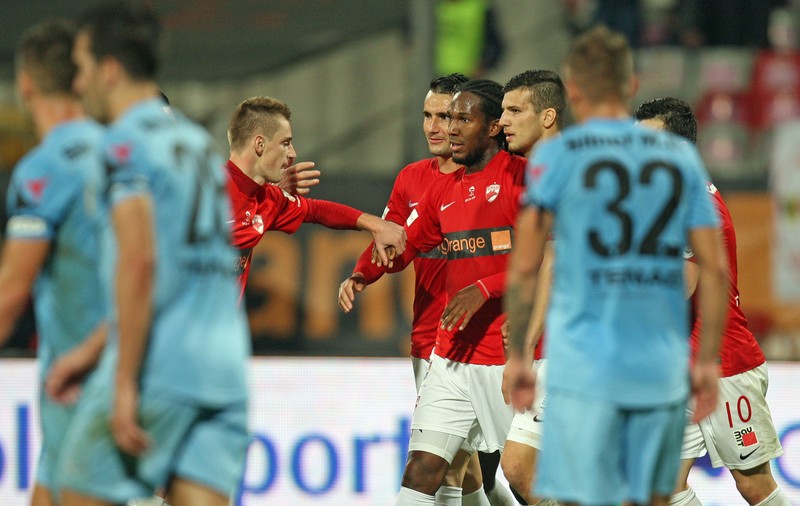 VIDEO/ LIGA I: FC Braşov - CSMS Iaşi 2-0^Machado şi M. Constantinescu au adus victoria gazdelor