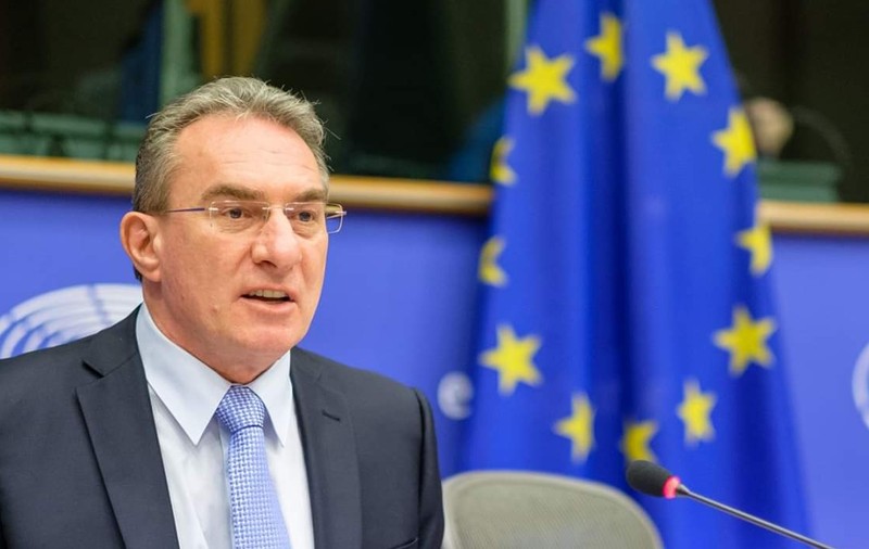 UDMR, susţinere totală pentru referendumul pe Justiţie. Winkler: "Îndemnăm cetăţenii să participe şi să răspundă cu "DA" la ambele întrebări"